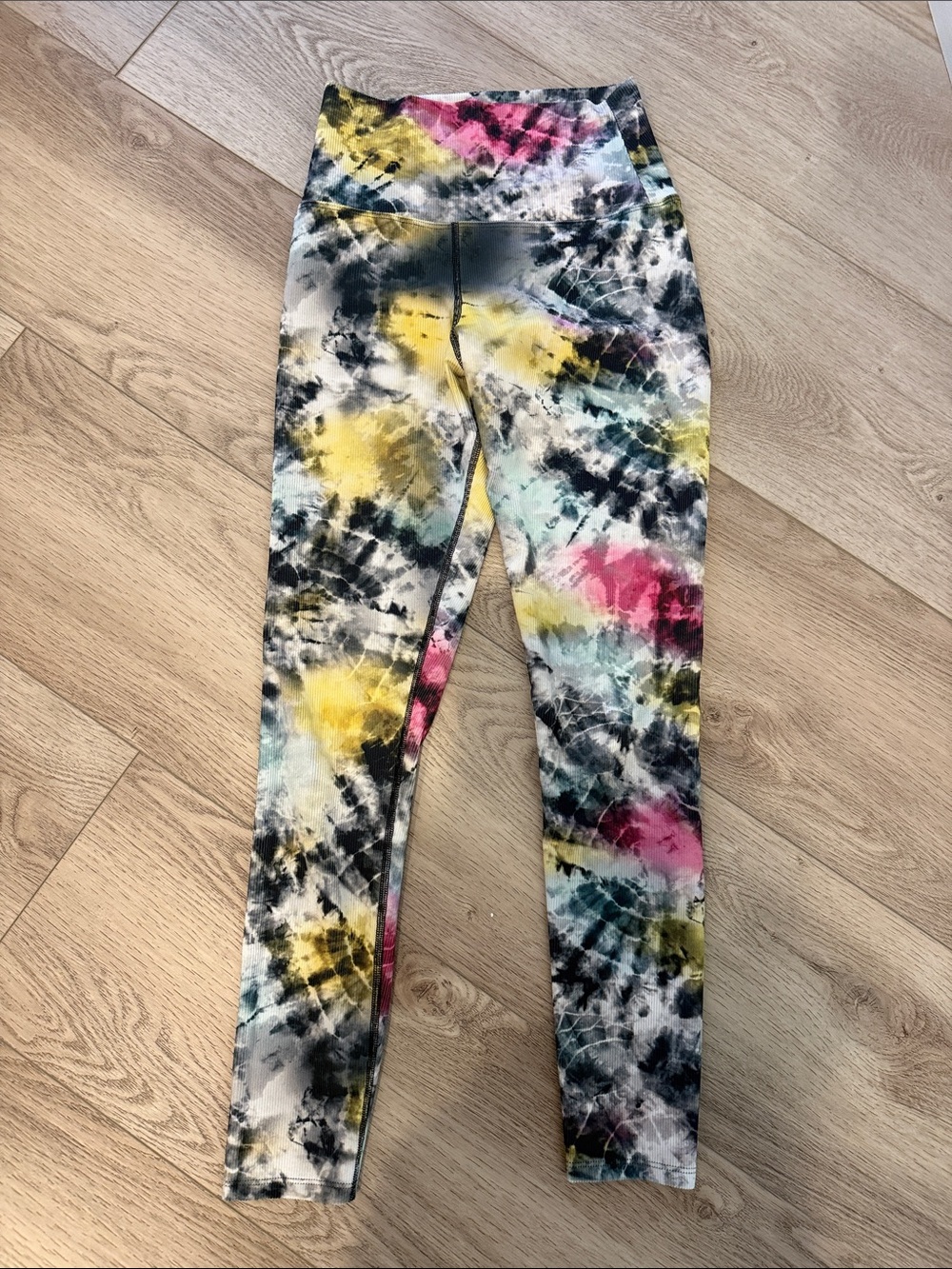Beach Riot women's Tie-Dye Leggings in Yellow, Pink & Blue